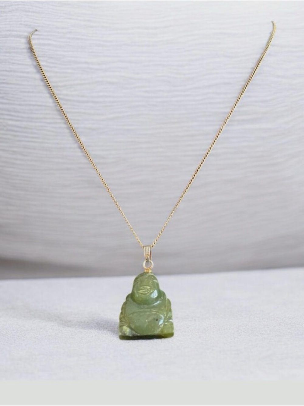 Vintage carved jadeite Buddha pendant and 1/20 12kgf Simmons necklace